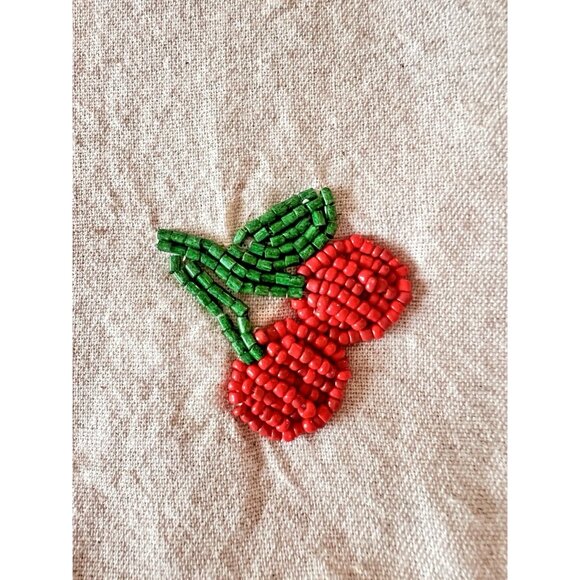 NEW Set 2 Kitchen Towels BEADED CHERRIES & Solid Red MAISON HOME 100% Cotton - Picture 2 of 5